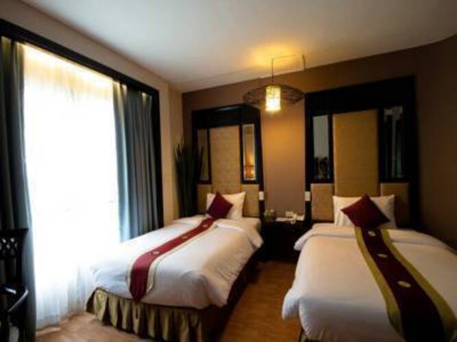 Royal View Resort Rangnam