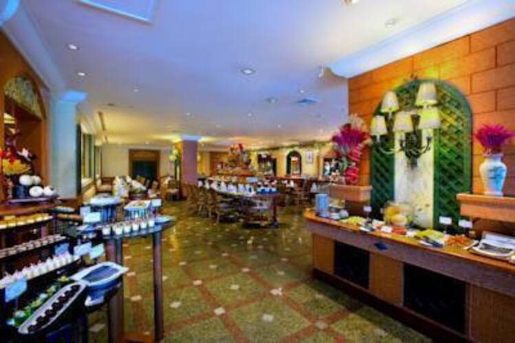 Golden Tulip Sovereign Hotel