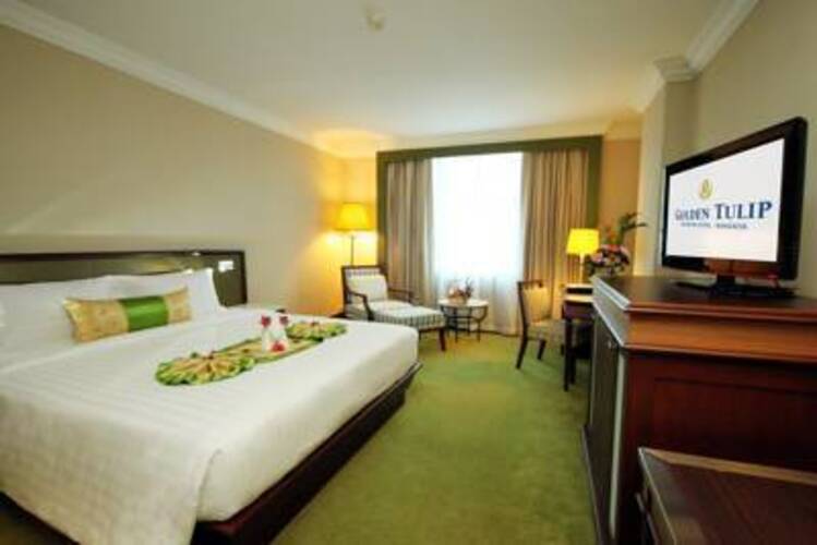 Golden Tulip Sovereign Hotel