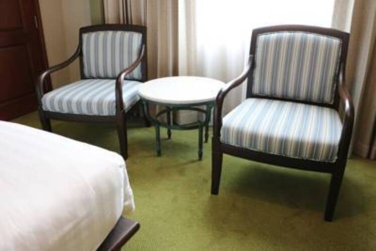 Golden Tulip Sovereign Hotel