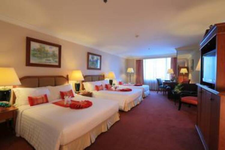 Golden Tulip Sovereign Hotel