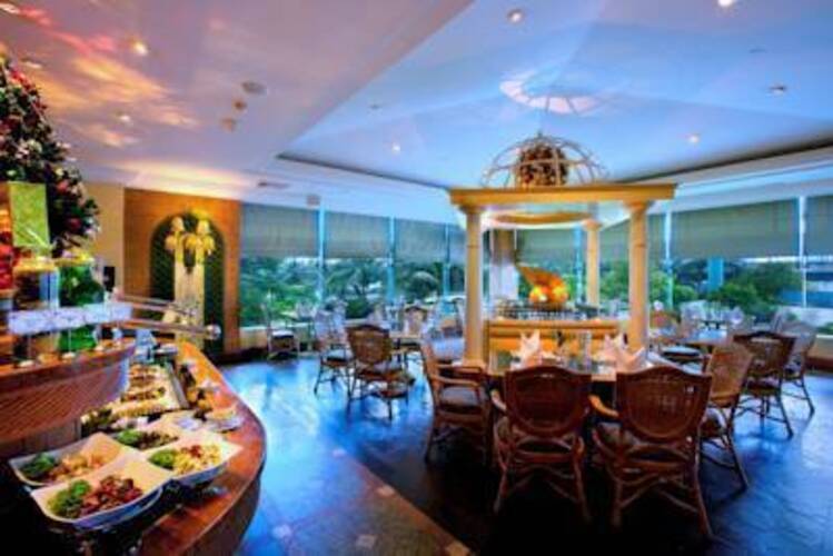 Golden Tulip Sovereign Hotel