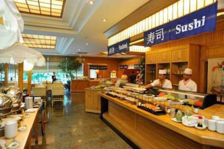 Golden Tulip Sovereign Hotel