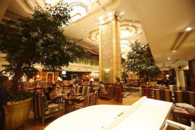 Golden Tulip Sovereign Hotel