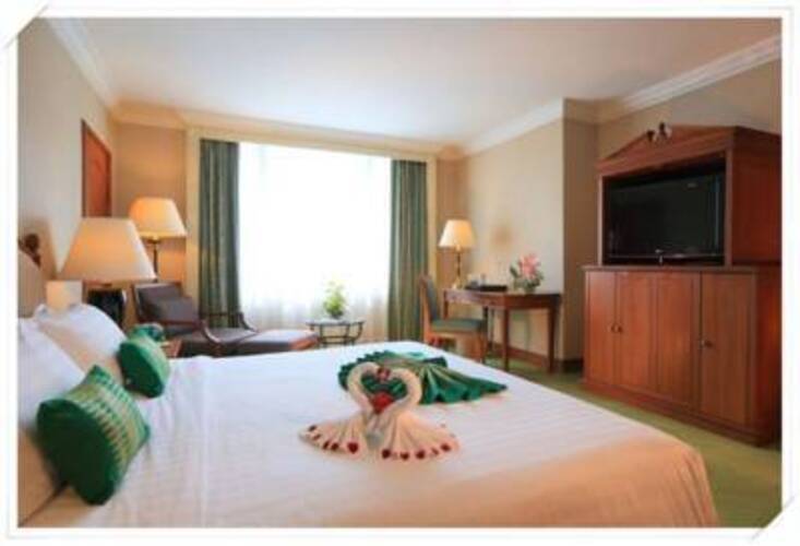 Golden Tulip Sovereign Hotel