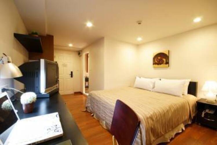 I Residence Sathorn (Ex. Premier Residence)