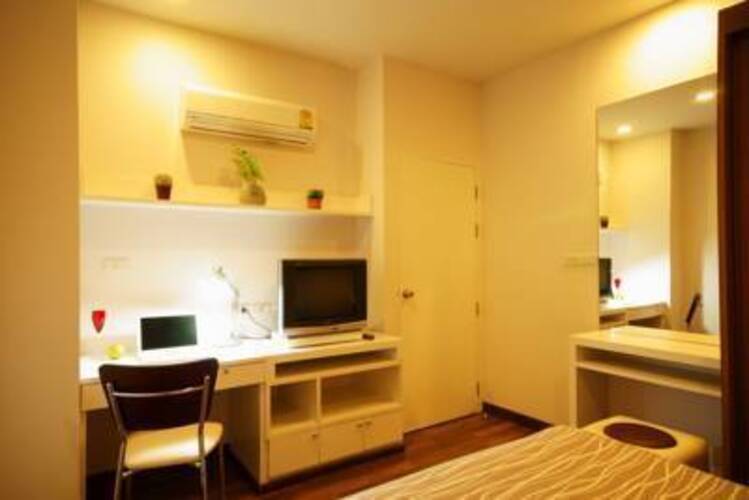 I Residence Sathorn (Ex. Premier Residence)