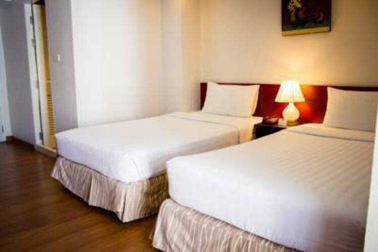 I Residence Sathorn (Ex. Premier Residence)