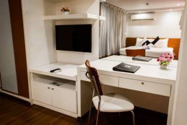 I Residence Sathorn (Ex. Premier Residence)
