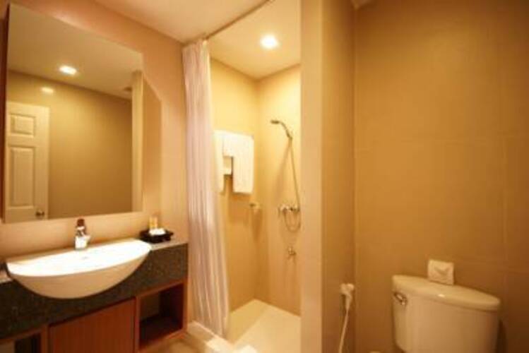 I Residence Sathorn (Ex. Premier Residence)