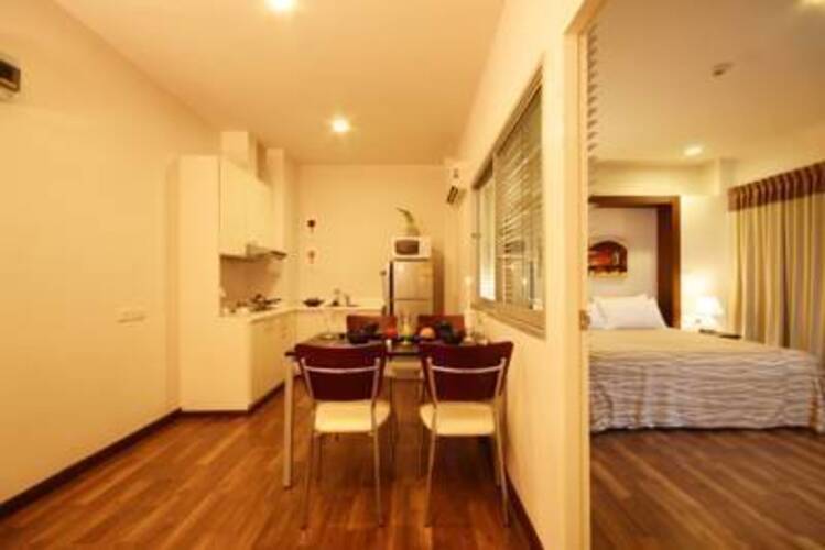 I Residence Sathorn (Ex. Premier Residence)