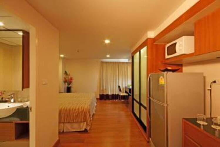 I Residence Sathorn (Ex. Premier Residence)