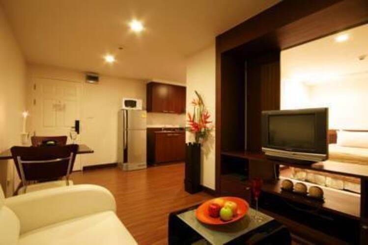 I Residence Sathorn (Ex. Premier Residence)