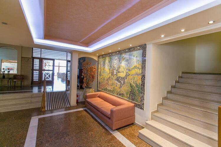Tzaki Hotel