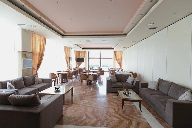 Tzaki Hotel