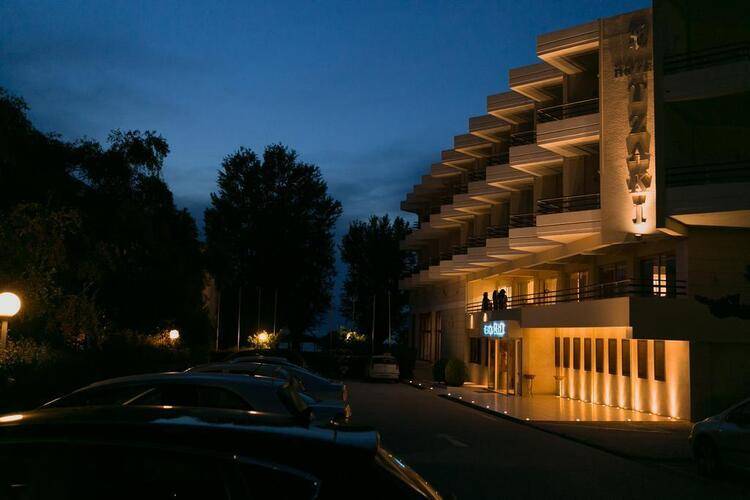 Tzaki Hotel