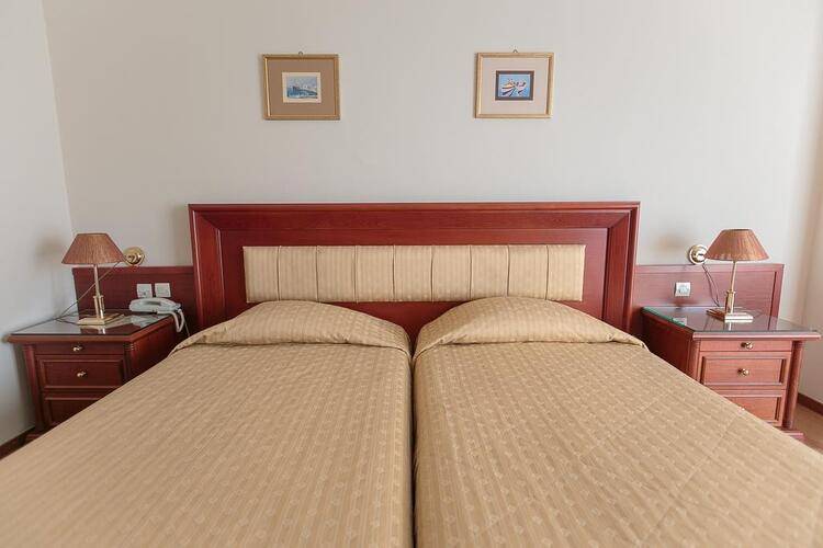 Tzaki Hotel