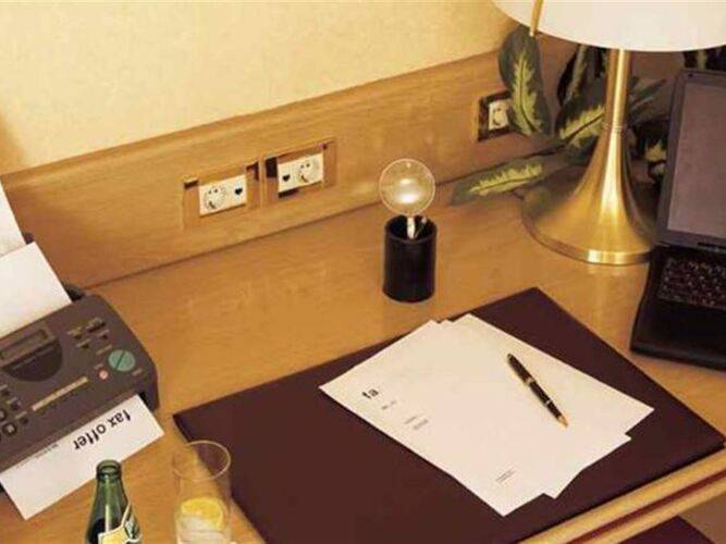 Holiday Suites
