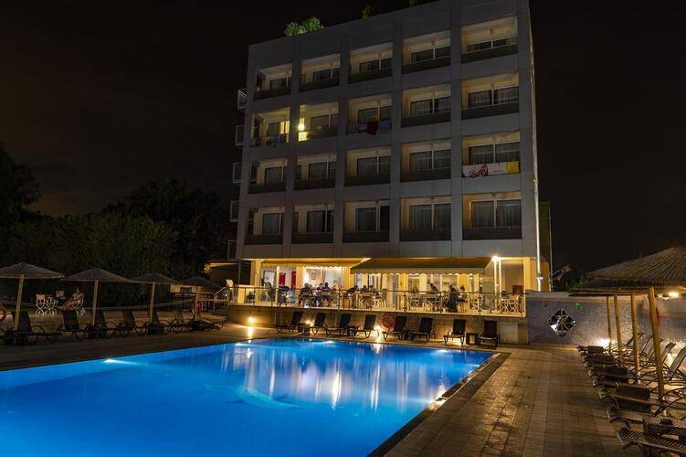Bomo Dolphin Resort & Conference