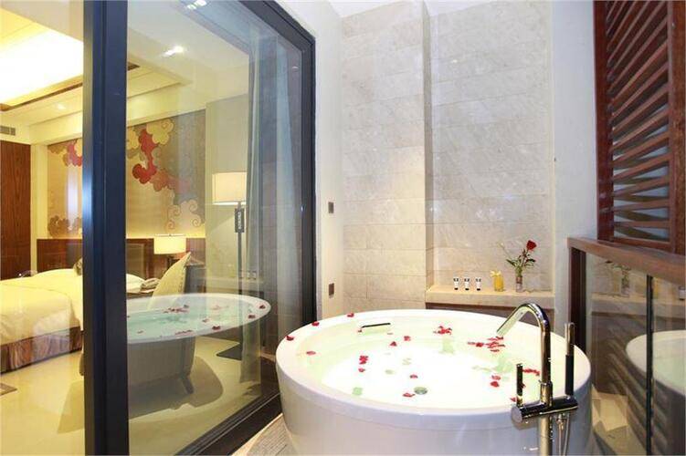 Sanya Jinghai Hotel &Resort (Ex.Jinghai International Holiday)