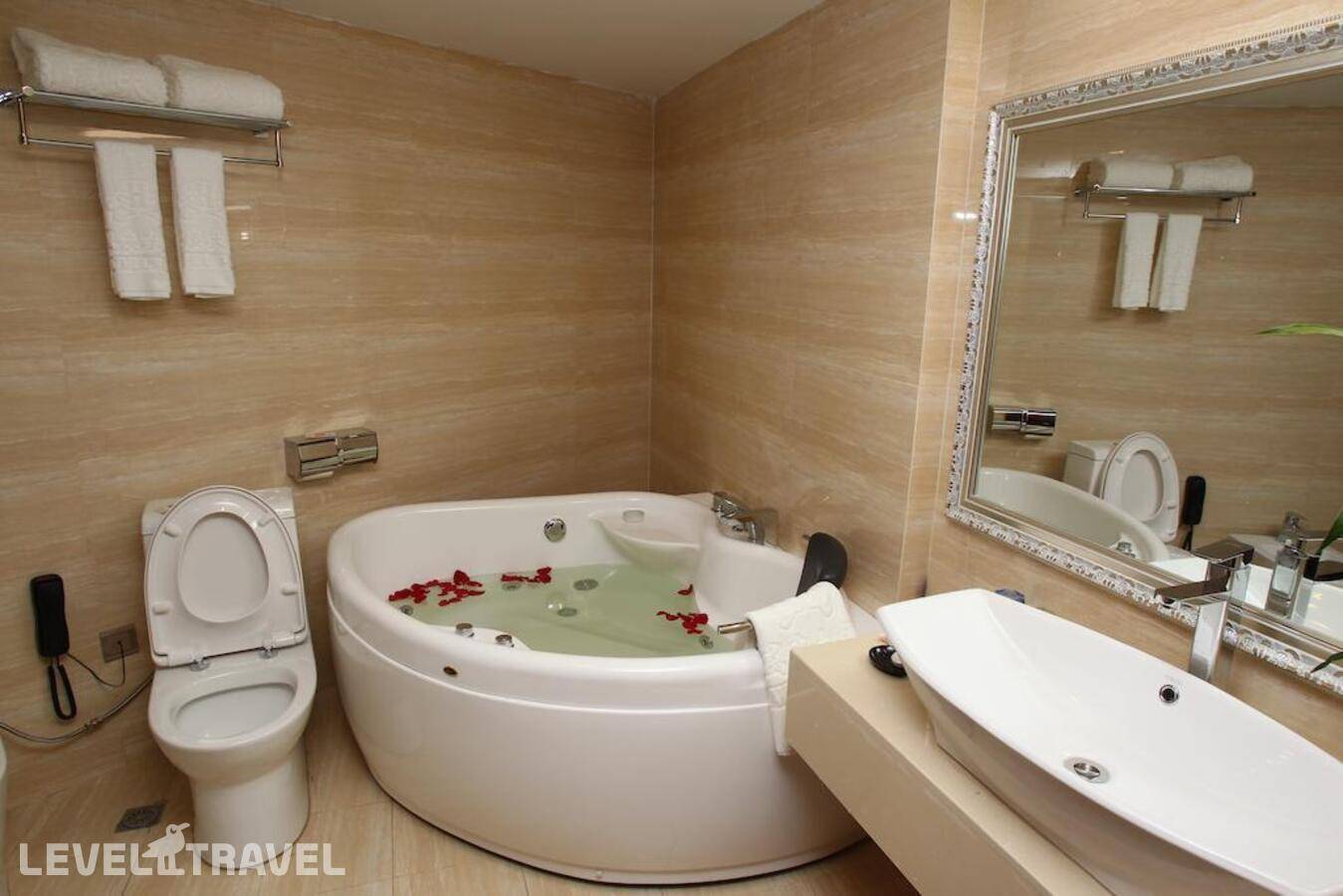 фотографии отеля Hawaii Hotel Sanya в Китай(Дадунхай Бэй) - фото №9