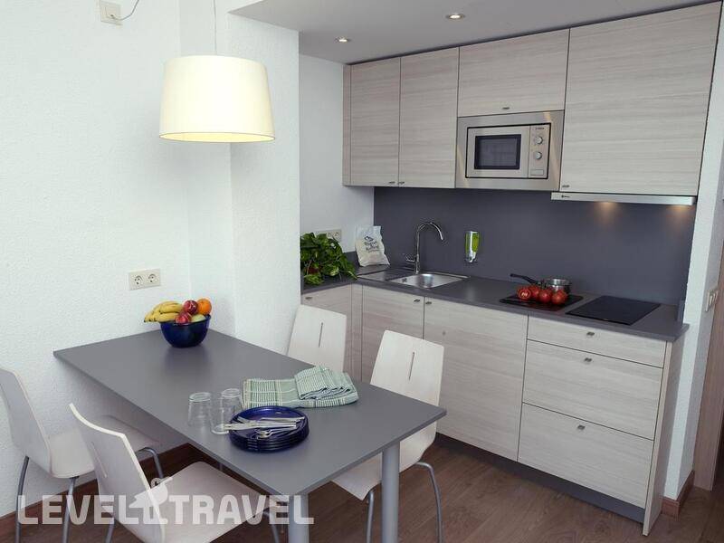 Фотография Apartamentos Almirall