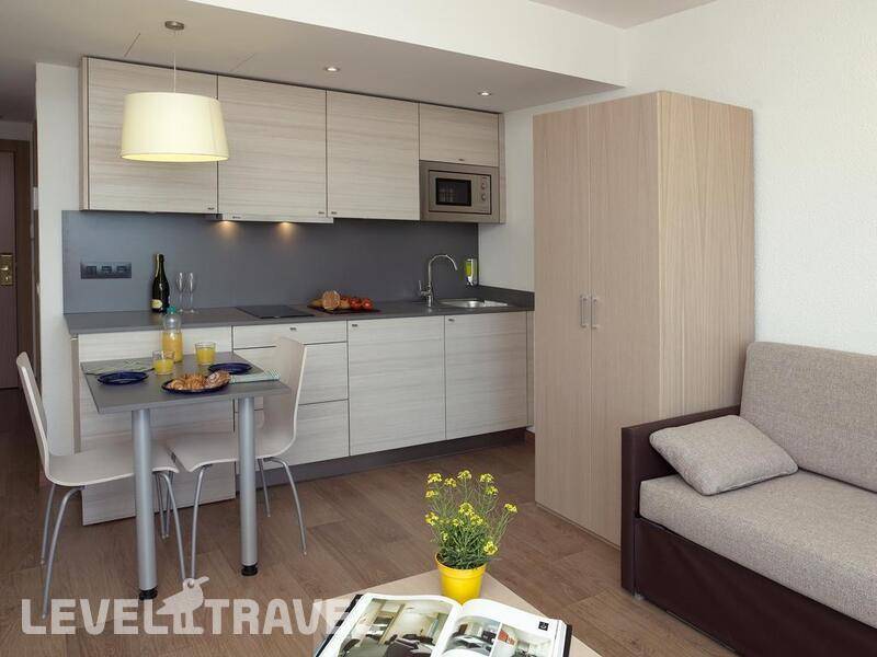 Фотография Apartamentos Almirall