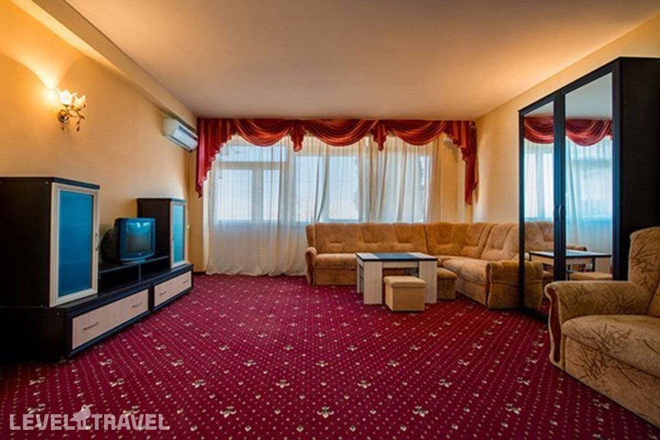 Изображение отеля 8
