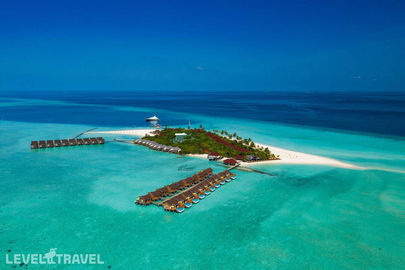 видео отеля Dhigufaru Island Resort в Мальдивы(Баа Атолл) - превью №1