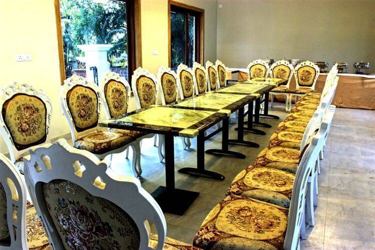 The Grand Leoney Resort