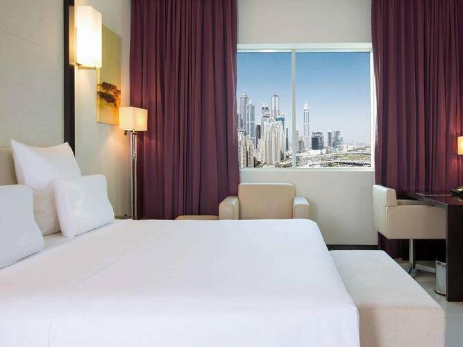 Pullman Dubai Jumeirah Lakes Towers