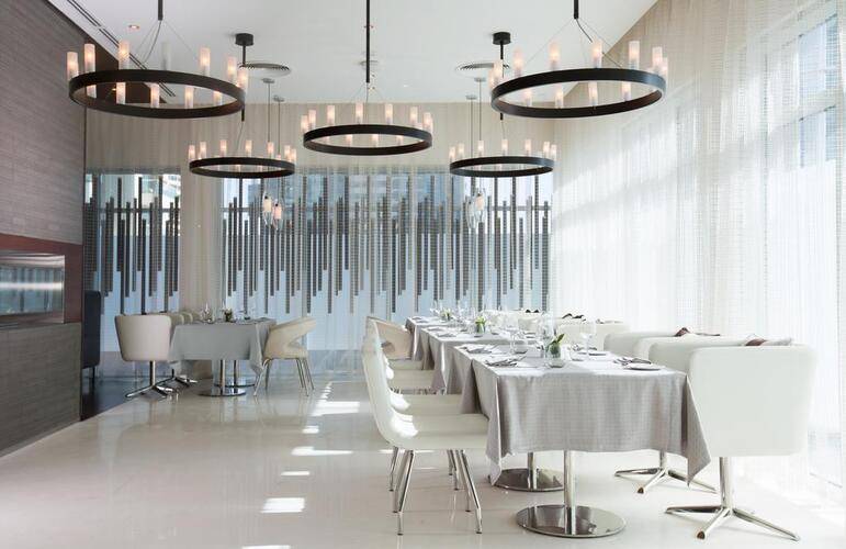 Pullman Dubai Jumeirah Lakes Towers