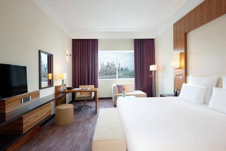 Pullman Dubai Jumeirah Lakes Towers