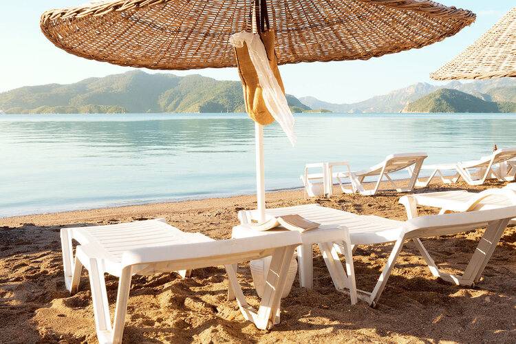 Sunprime Beachfront (Adults Only 16+)