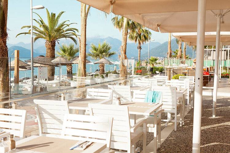 Sunprime Beachfront (Adults Only 16+)