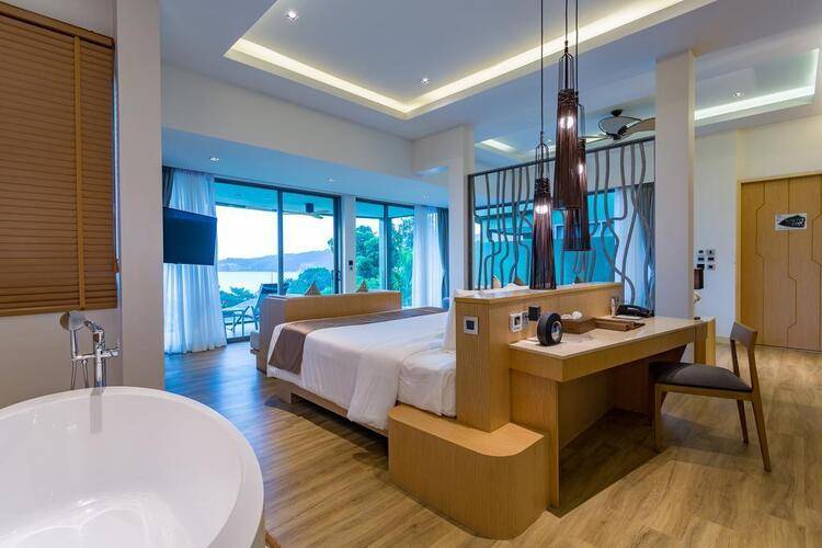 Crest Resort & Pool Villas
