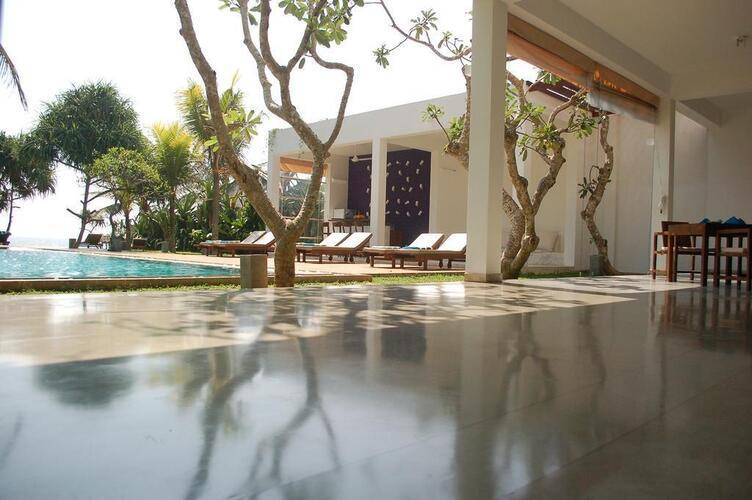 Roman Beach Villa