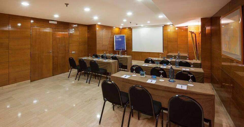 Nh Barcelona Eixample — фото 19