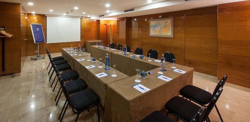 Nh Barcelona Eixample — фото 18