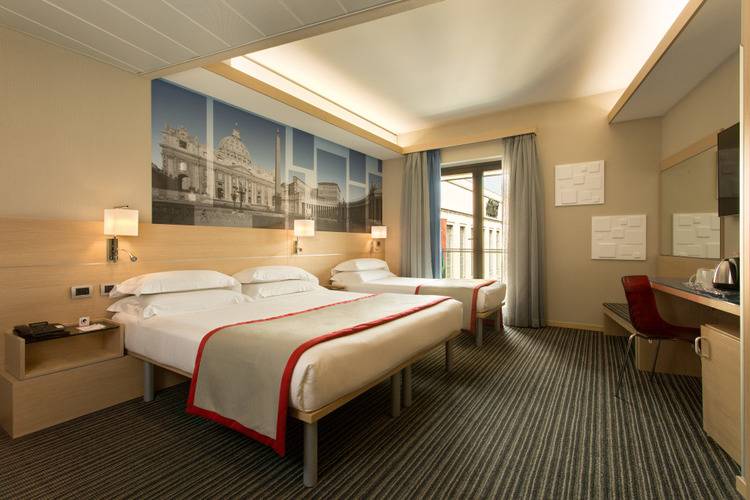 Iq Hotel Roma 4★, Рим