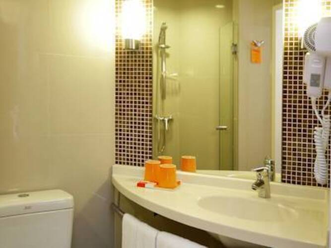 Ibis Bangkok Siam Hotel