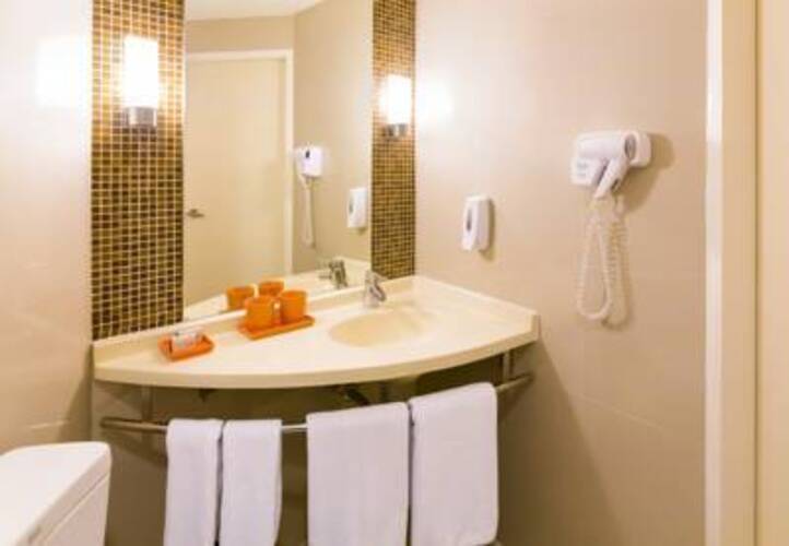 Ibis Bangkok Siam Hotel