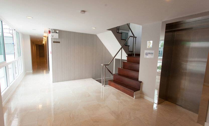 Nantra Ploenchit Hotel