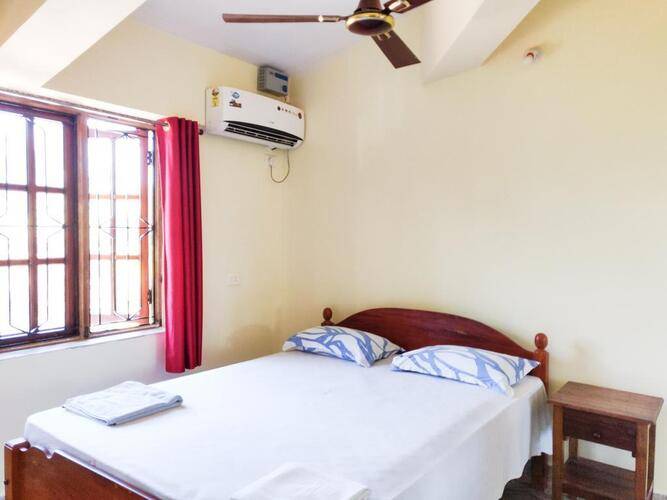 Morjim Sunset Guest House