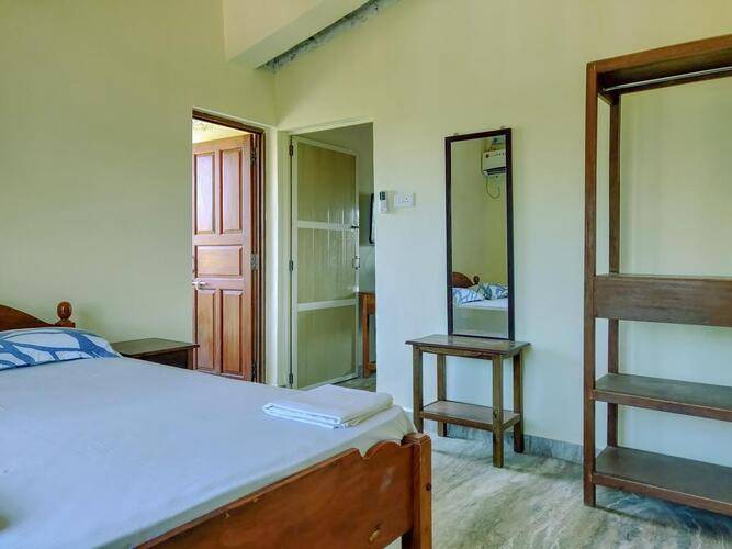 Morjim Sunset Guest House