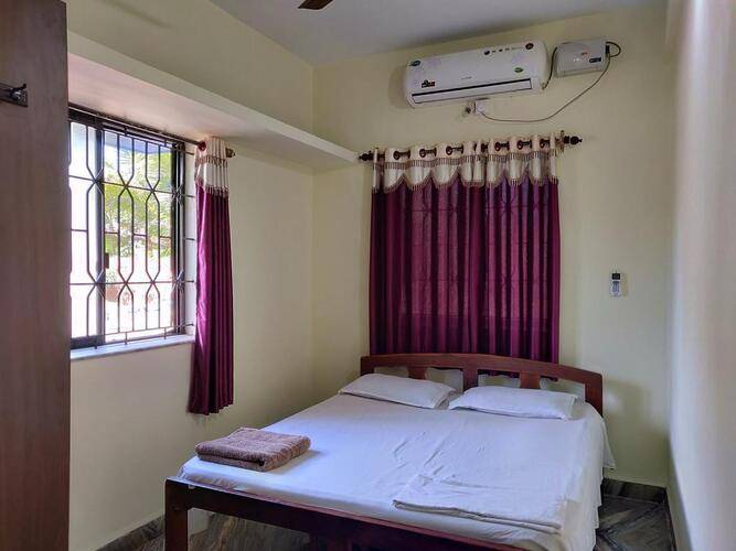 Morjim Sunset Guest House