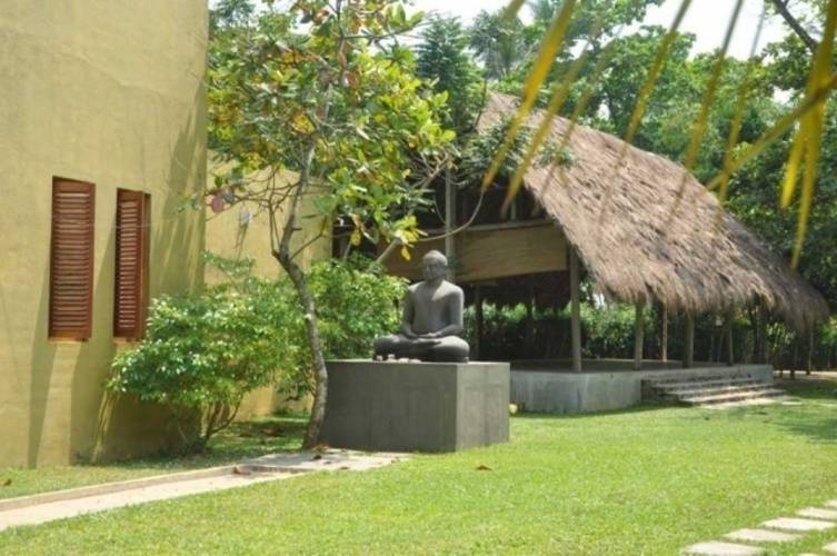 Muthumuni Beach Resort