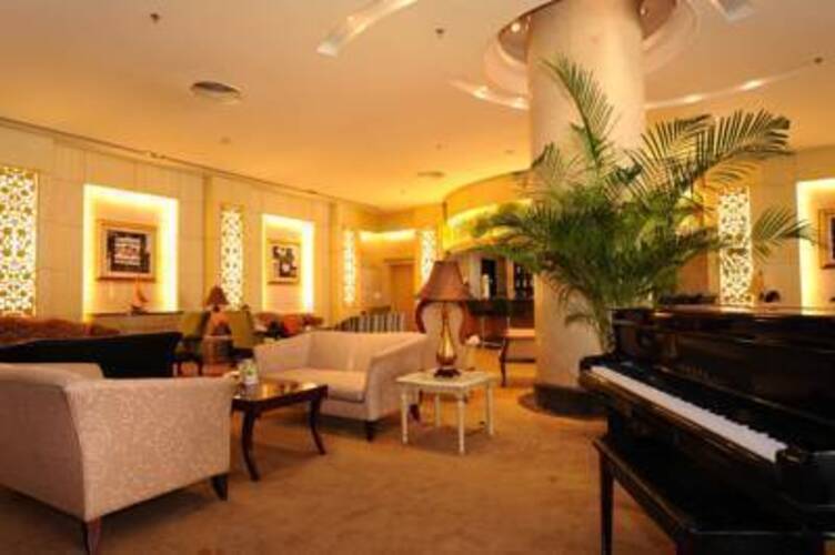 Howard Johnson Paragon Hotel