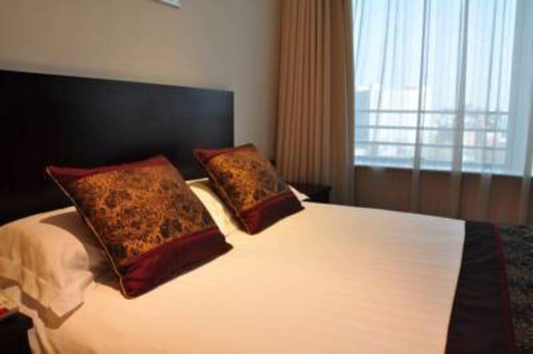 Howard Johnson Paragon Hotel