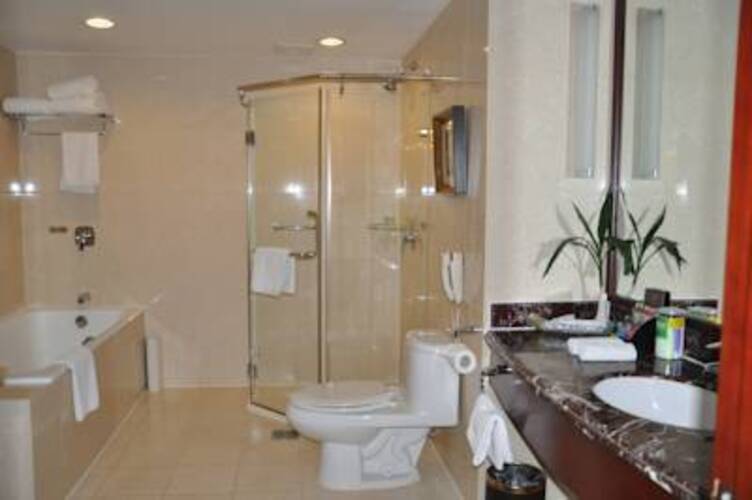 Howard Johnson Paragon Hotel